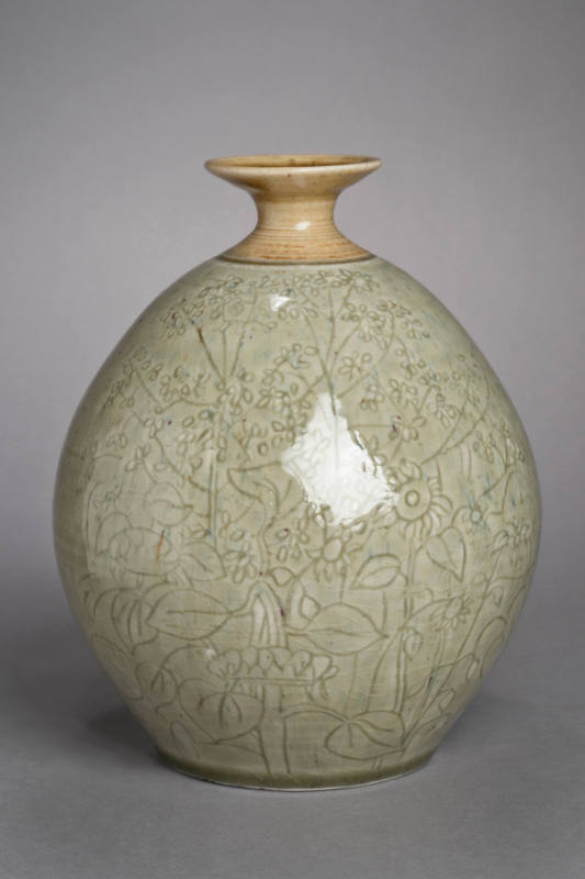 UNTITLED (VASE)