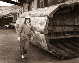 DELORES: DELORES MACLEAN, BUCKETWHEEL OPERATOR, SYNCRUDE OILSANDS MINE, FORT MCMURRAY, 1992